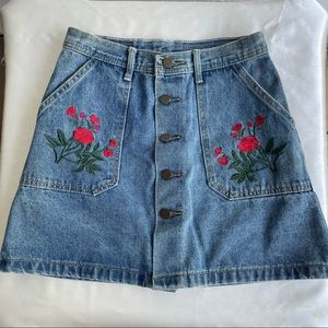 Floral buttoned jean skirt